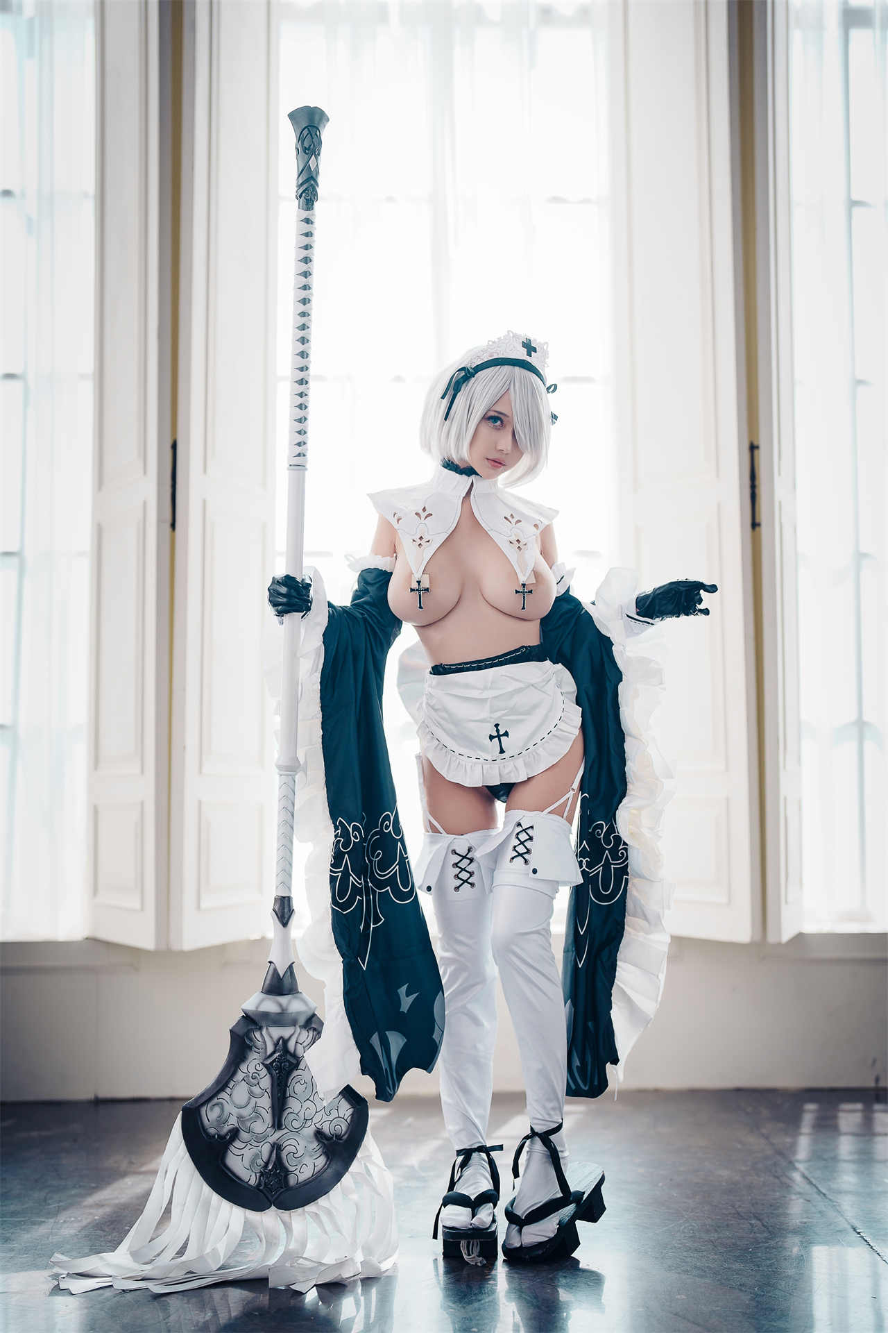 Coser-Rinka-2B-Maid-4kUp-001.jpg