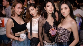 【欧美真人SLG/中文/双端】种马 TheStallion V0.14 汉化版 【PC+安卓/8G】